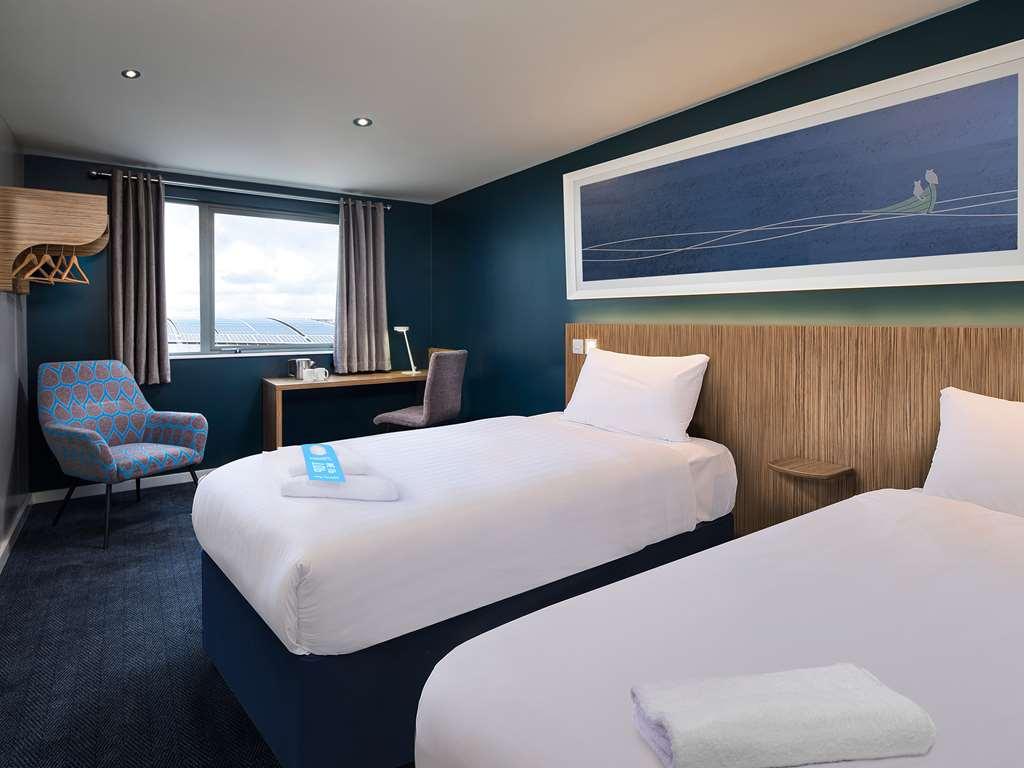 Travelodge London Stratford Hotel Номер фото